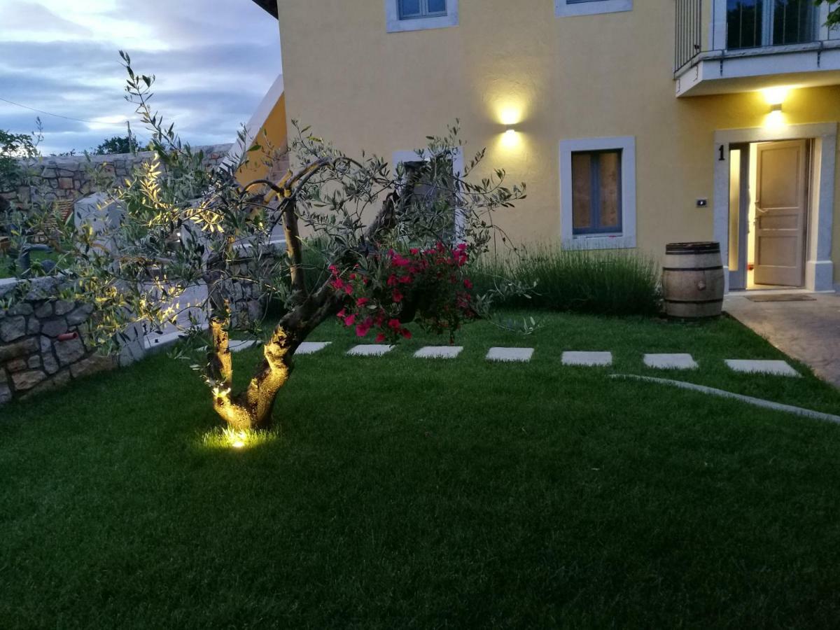 Agriturismo Ostrouska Sgonico 外观 照片