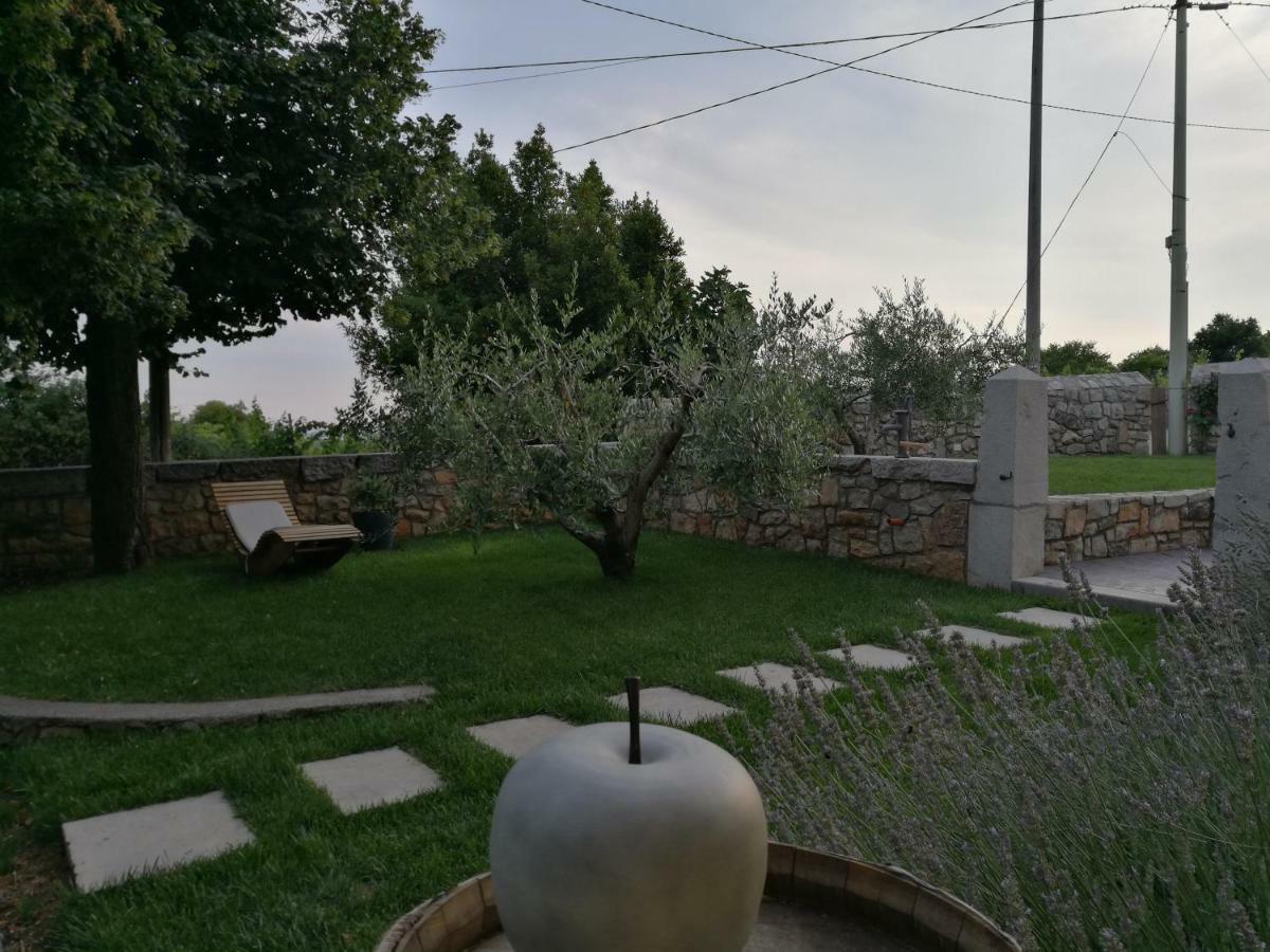 Agriturismo Ostrouska Sgonico 外观 照片
