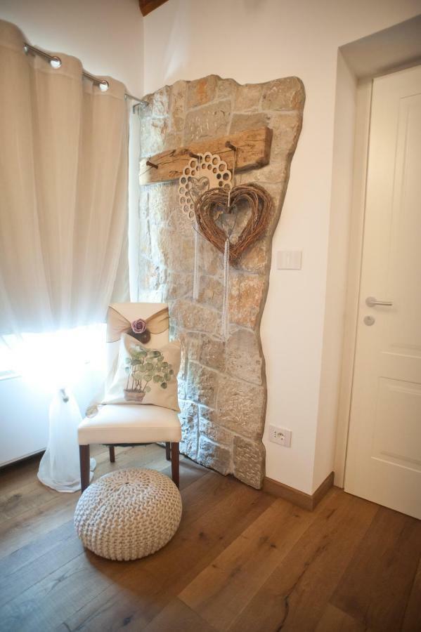 Agriturismo Ostrouska Sgonico 外观 照片
